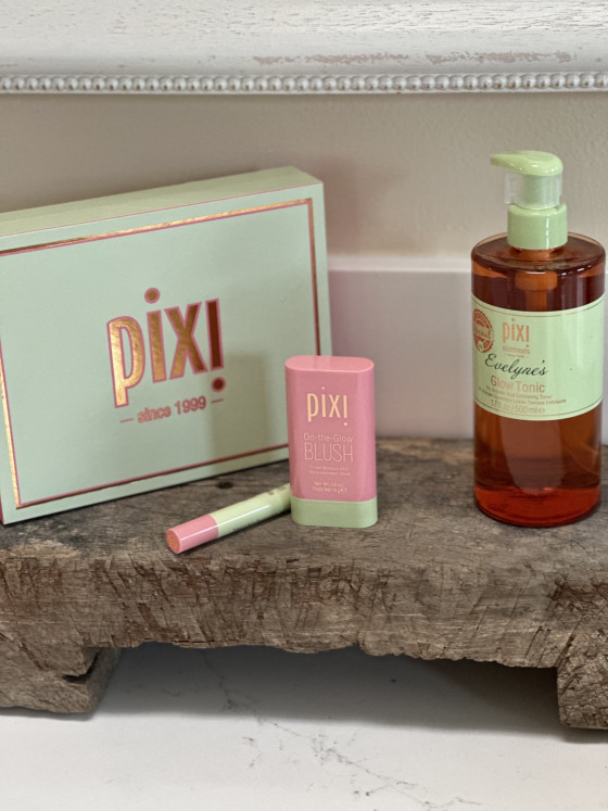 Makeup Monday with Pixi Beauty